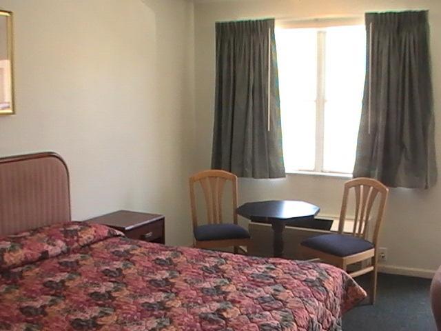 Hometown Inn Galion Quarto foto